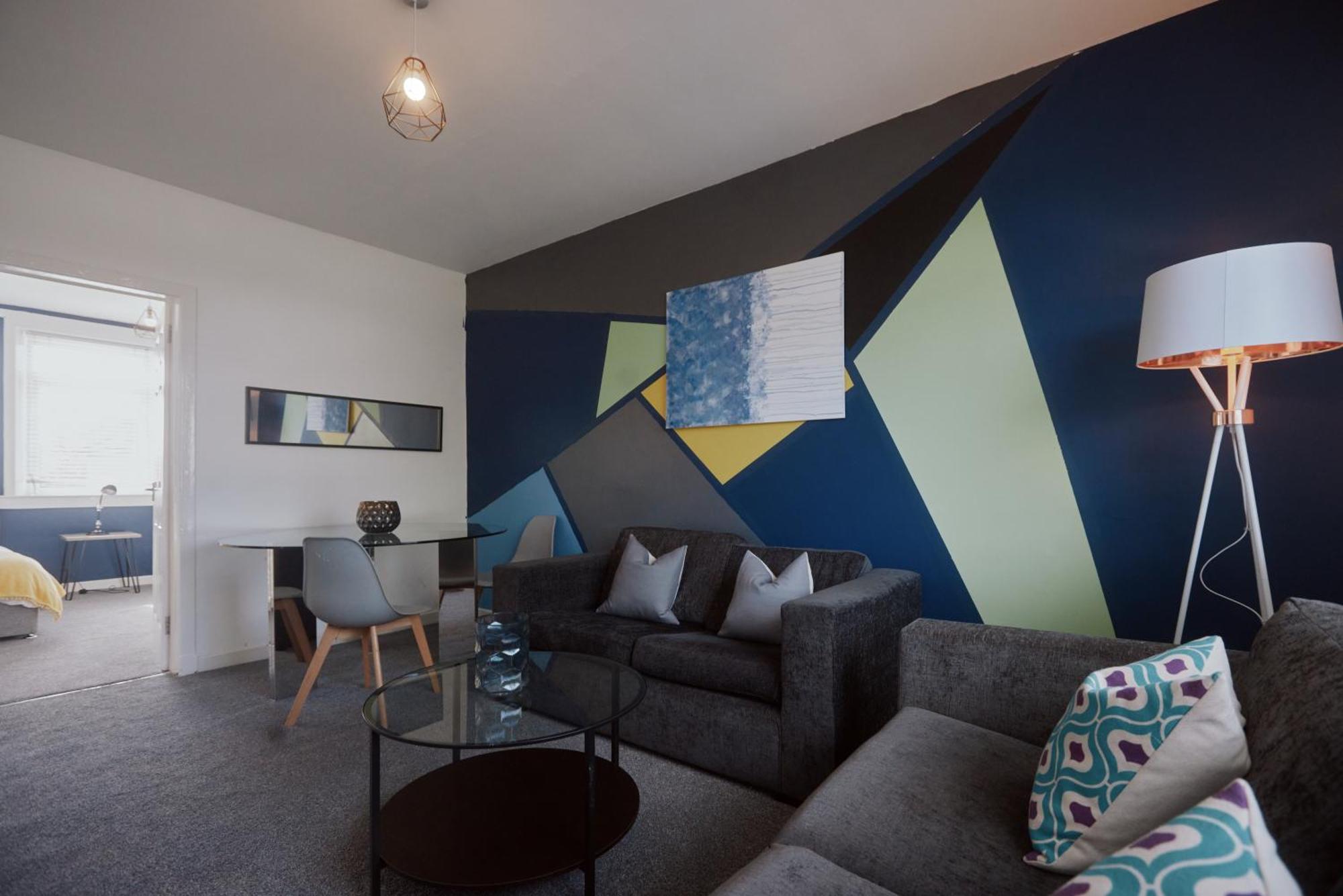 Modern And Vibrantly Designed Apartment Motherwell Ngoại thất bức ảnh
